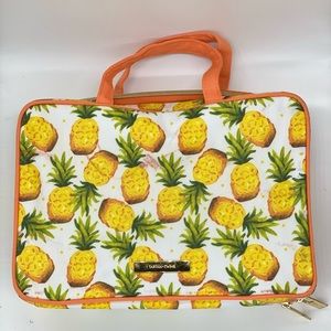 Tartan + Twine travel/cosmetic bag